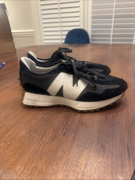New Balance Shoes - New Balance Black & White Retro Runner Sneakers
